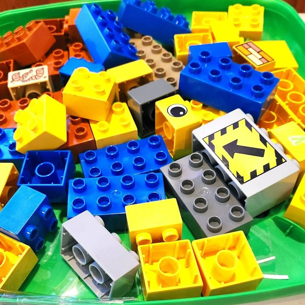 Authentic Legos Duplo Building blocks 100 Various colors Misc Good Condition!!!